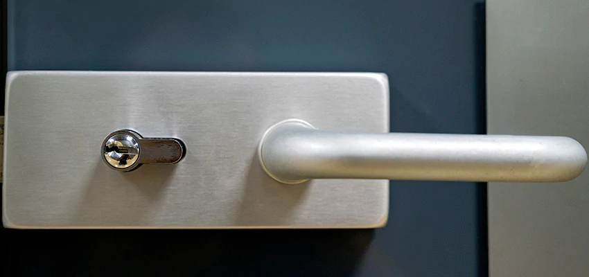 Change Patio Door Locks in Avenal, California
